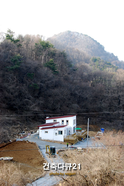 단양 ALC 전원주택 신축공사 현장과 학강산(鶴降山)